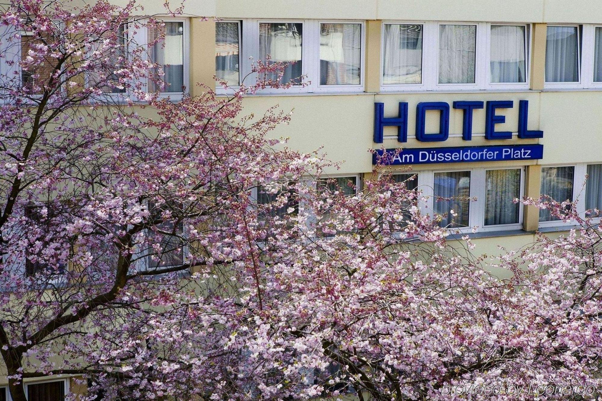 Hotel Am Duesseldorfer Platz Ratingen Exterior photo